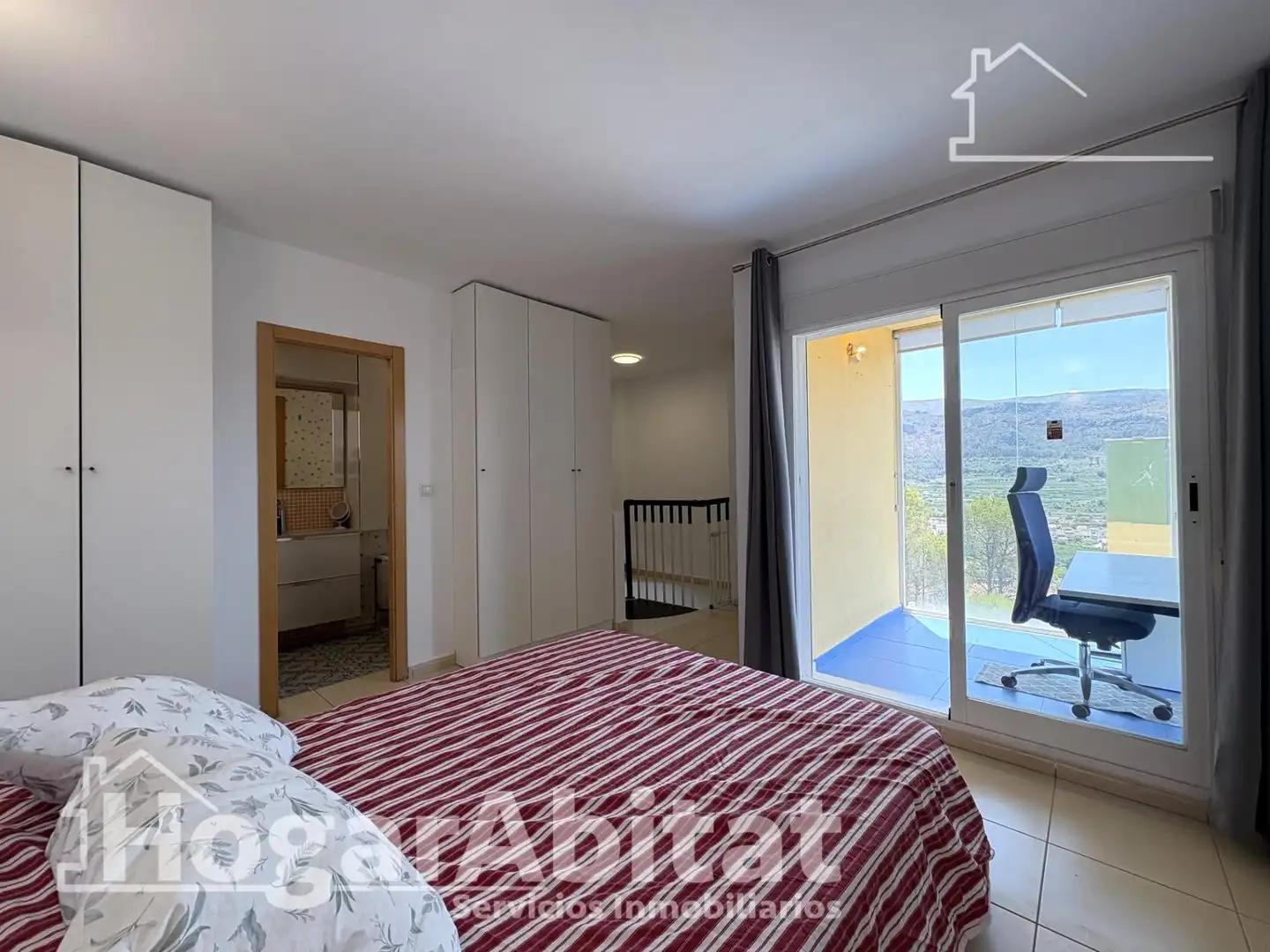 Habitación de Casa o chalet en venta en Almiserà con Aire acondicionado, Calefacción y Terraza