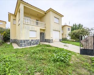 Vista exterior de Casa o xalet en venda en Otero amb Terrassa i Traster