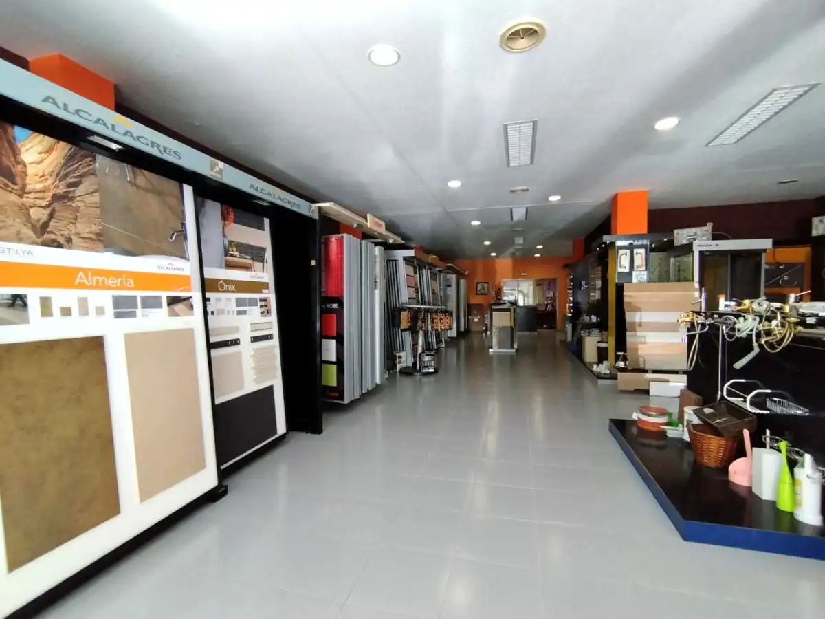 Local comercial en venda a Calle Calle Sor Valentina Mirón, 55, puerta, imagen 9