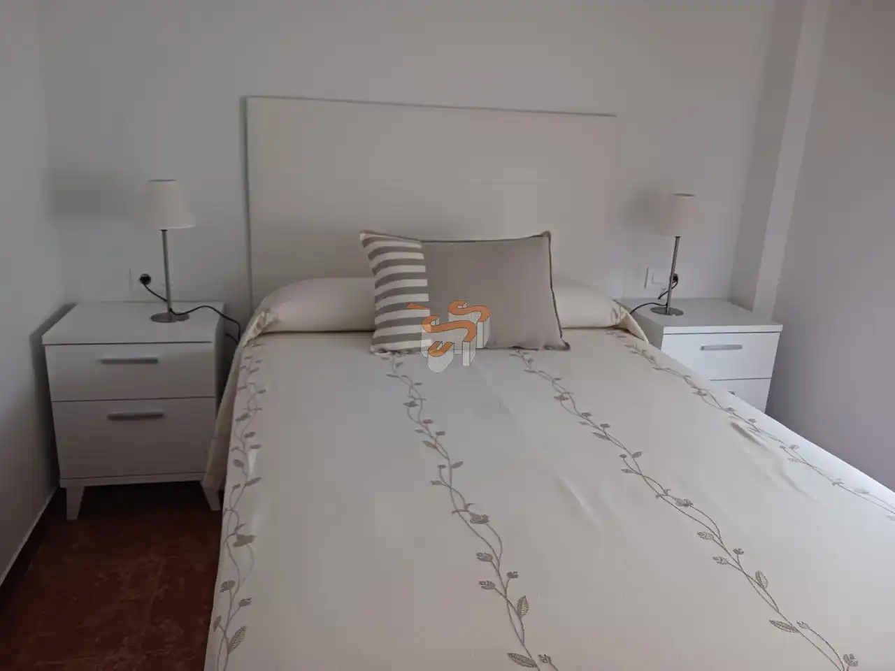 Habitación de Apartamento en venta en Ferrol con Calefacción y Amueblado