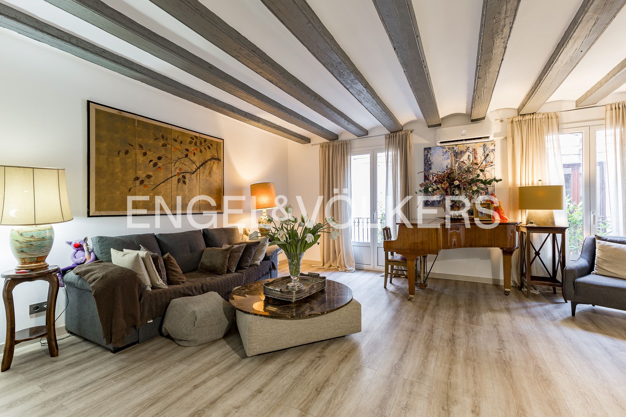 Living room of Apartment for sale in  Barcelona Capital  with Air Conditioner, Heating and Furnished