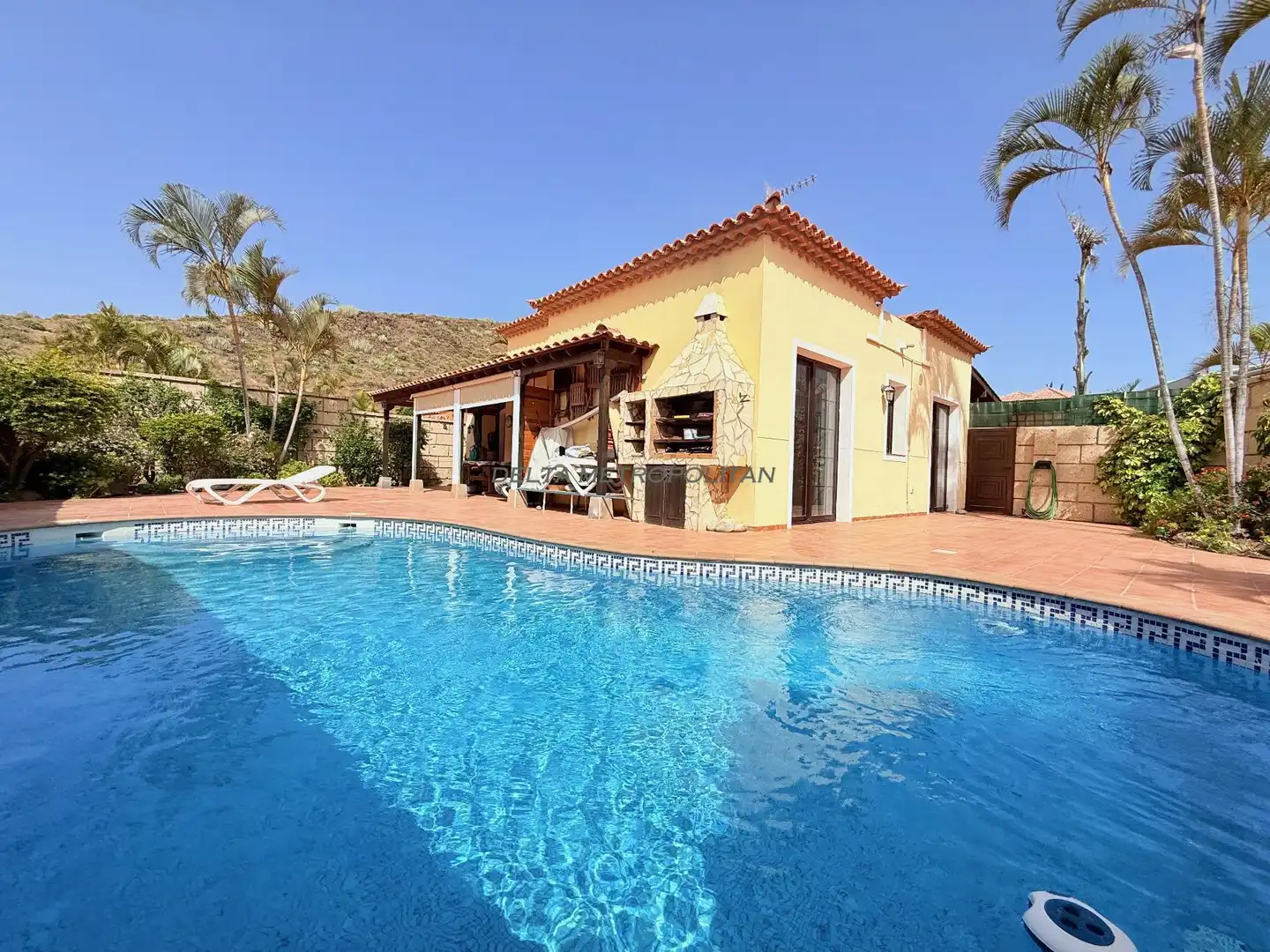 Exterior view of Houses for sale in Arona  with Air Conditioner, Terrace and Storage room