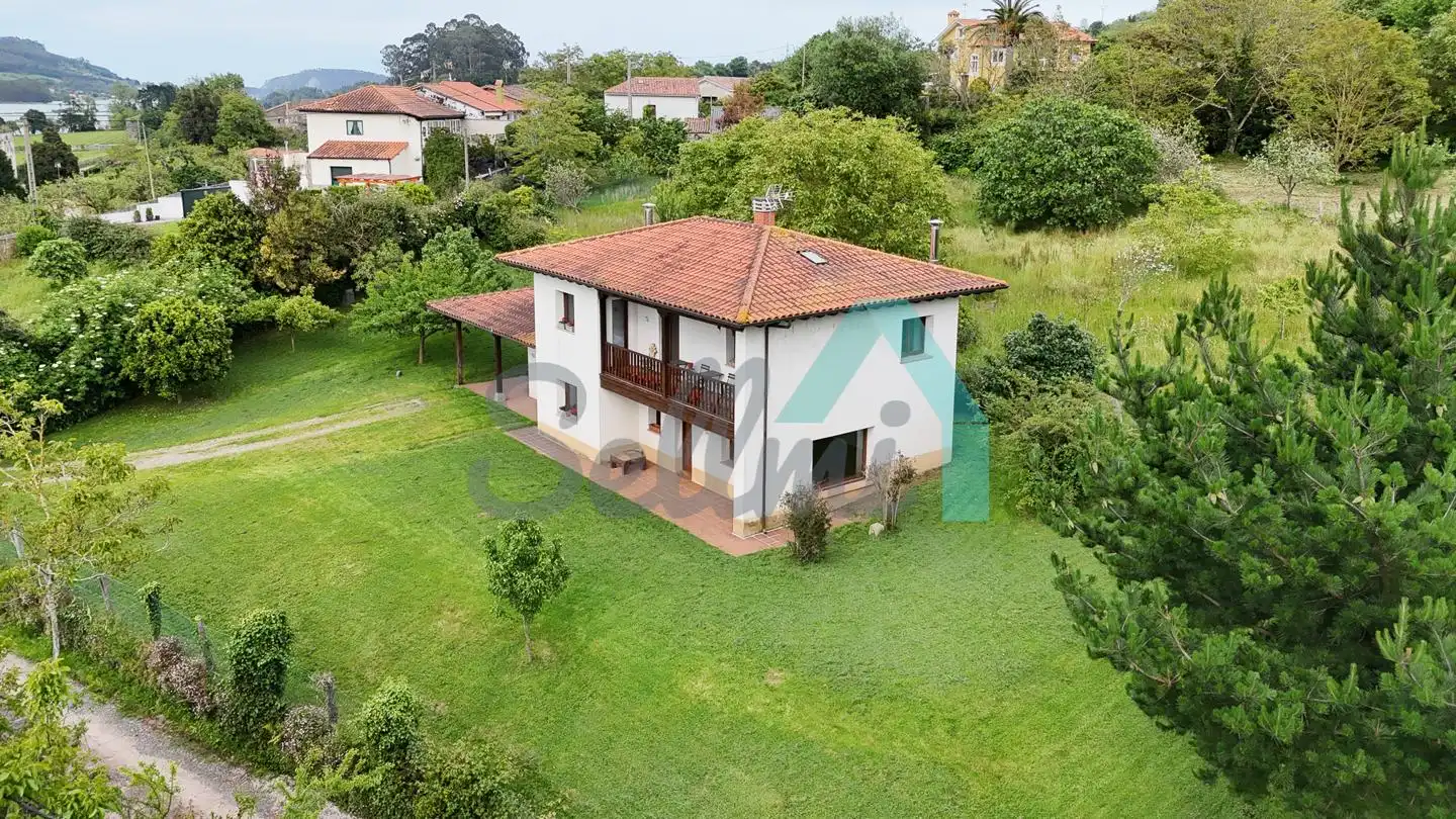 Casa o chalet en venta en Villaviciosa con Calefacción, Jardín privado y Parquet