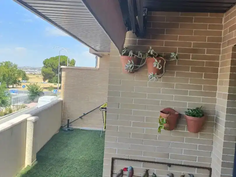 Terrassa de Pis de lloguer en  Granada Capital amb Aire condicionat, Piscina i Balcó