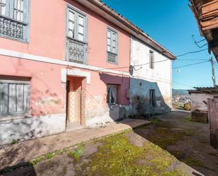 Vista exterior de Casa o xalet en venda en Nava amb Jardí privat