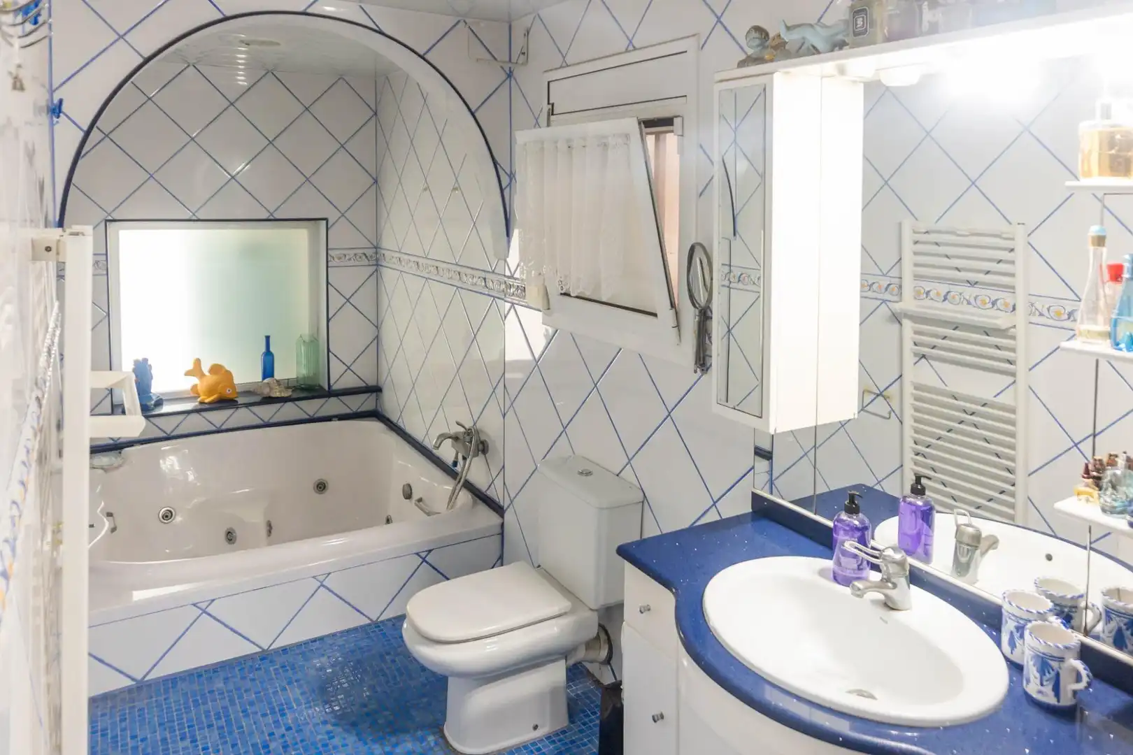 Bathroom of Houses for sale in Albinyana  with Heating, Balcony and Community pool