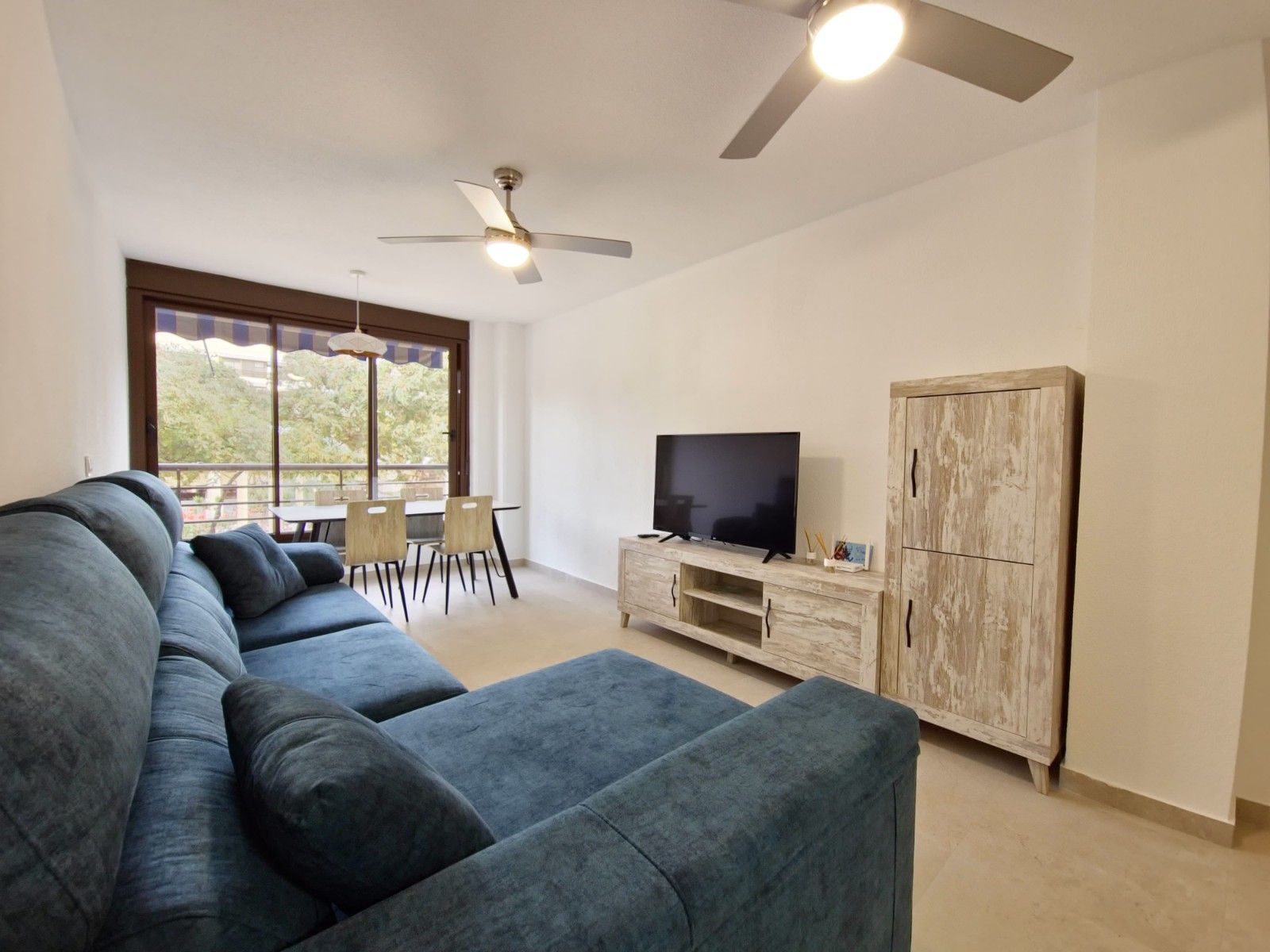 Living room of Apartment to rent in Guardamar del Segura  with Heating, Terrace and Furnished