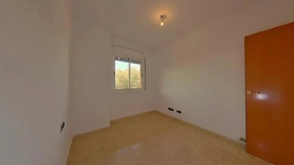 Habitación de Ático en venta en Viladecans con Aire acondicionado, Terraza y Balcón