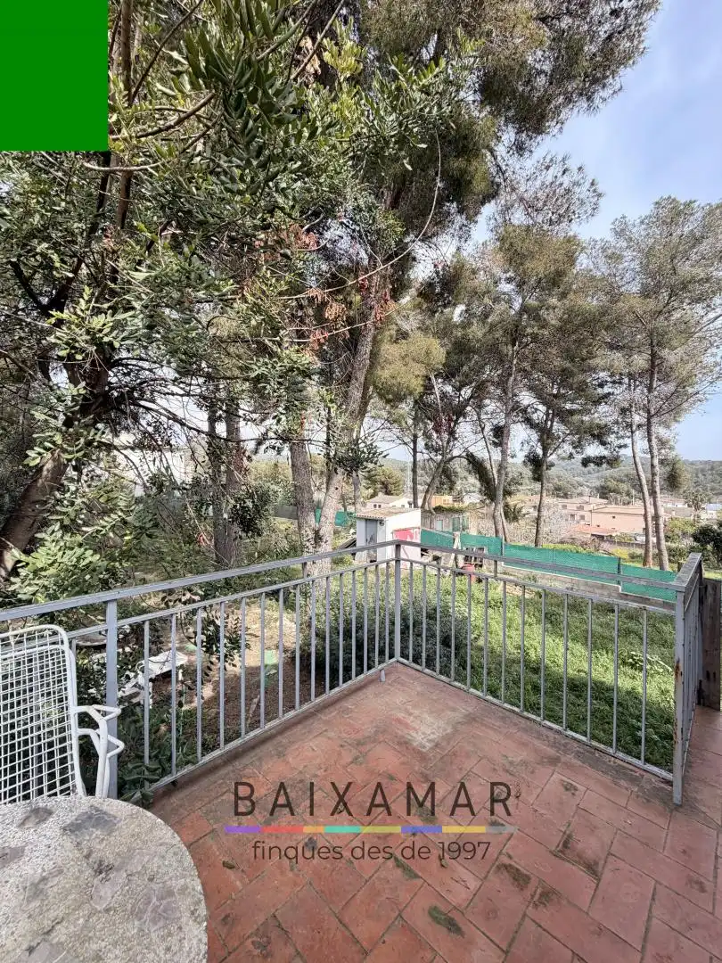 Jardí de Casa o xalet en venda en Cubelles amb Calefacció, Jardí privat i Forn