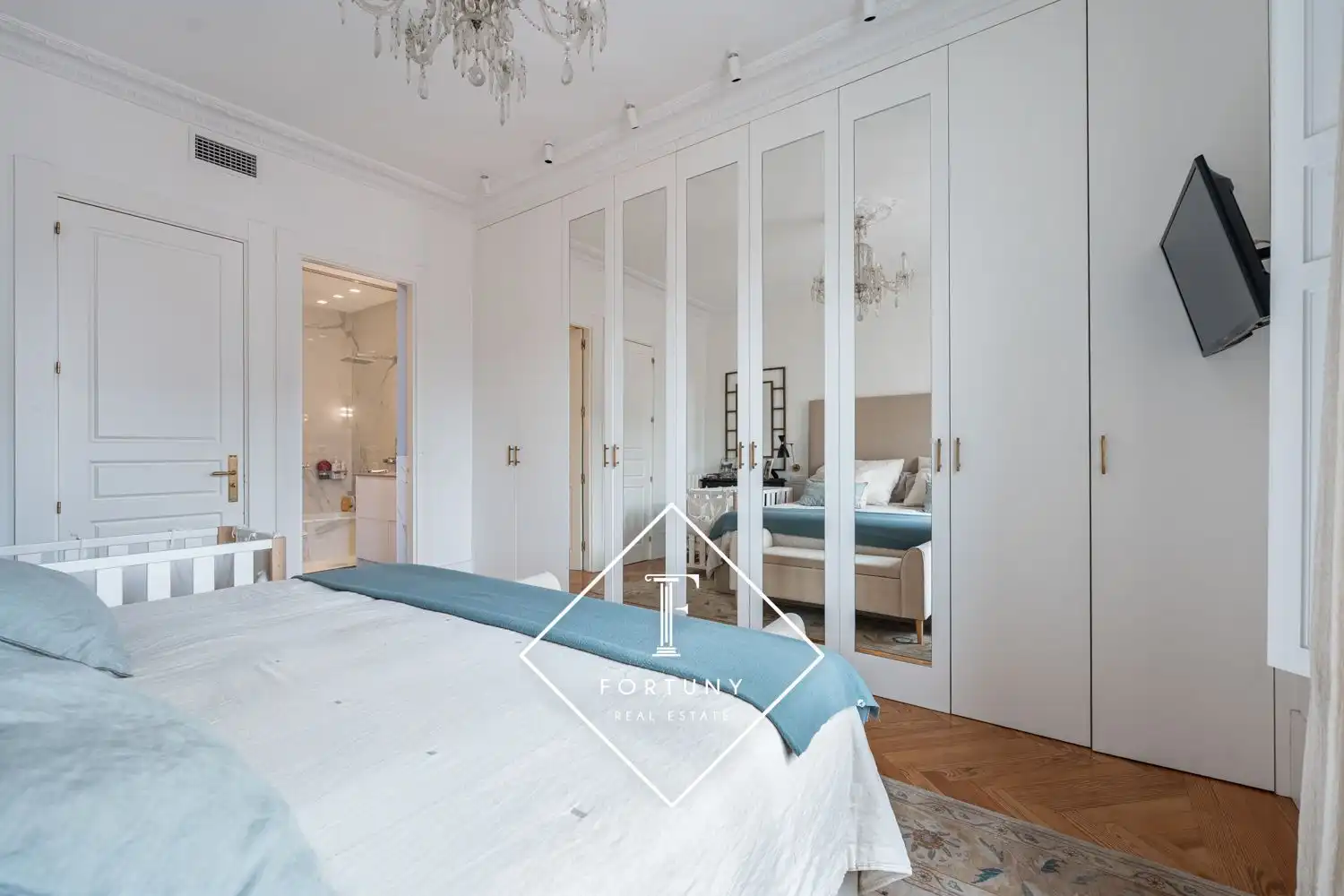 Schlafzimmer von Wohnung zur Miete in Madrid mit Klimaanlage und Heizung
