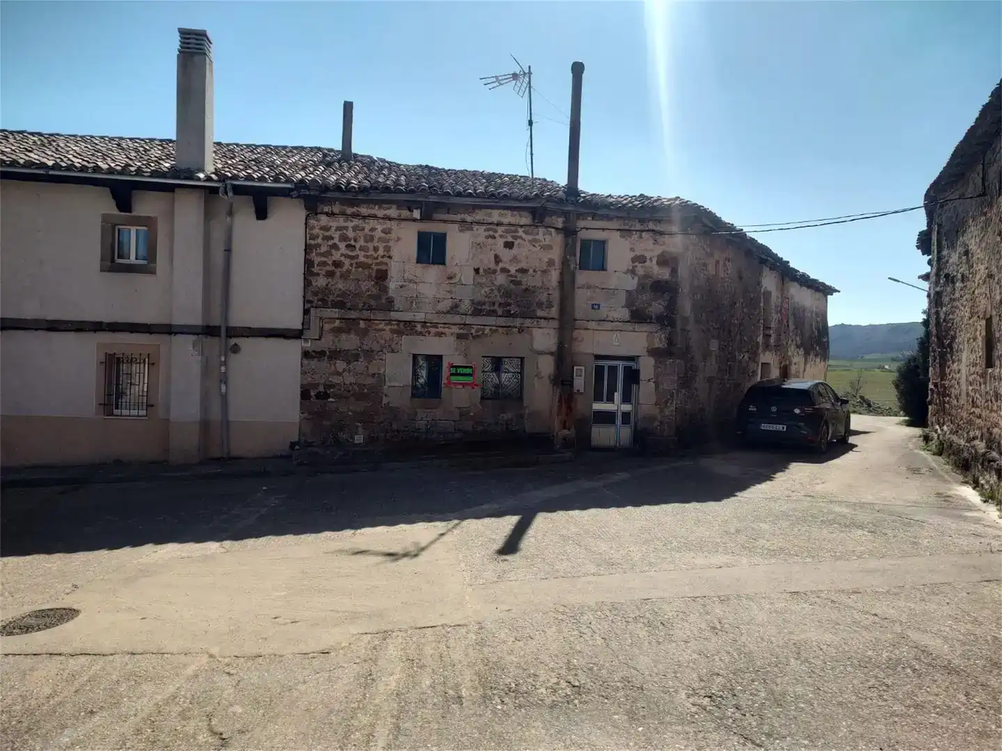 Vista exterior de Casa adosada en venta en Basconcillos del Tozo, Burgos