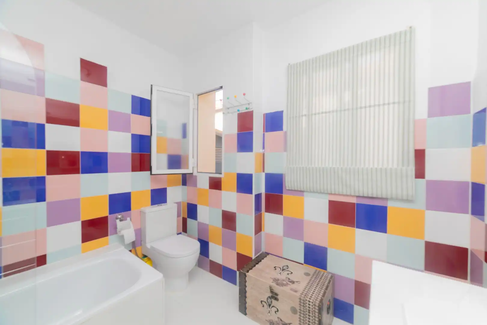 Baño de Piso de alquiler en Madrid con Aire acondicionado, Calefacción y Amueblado