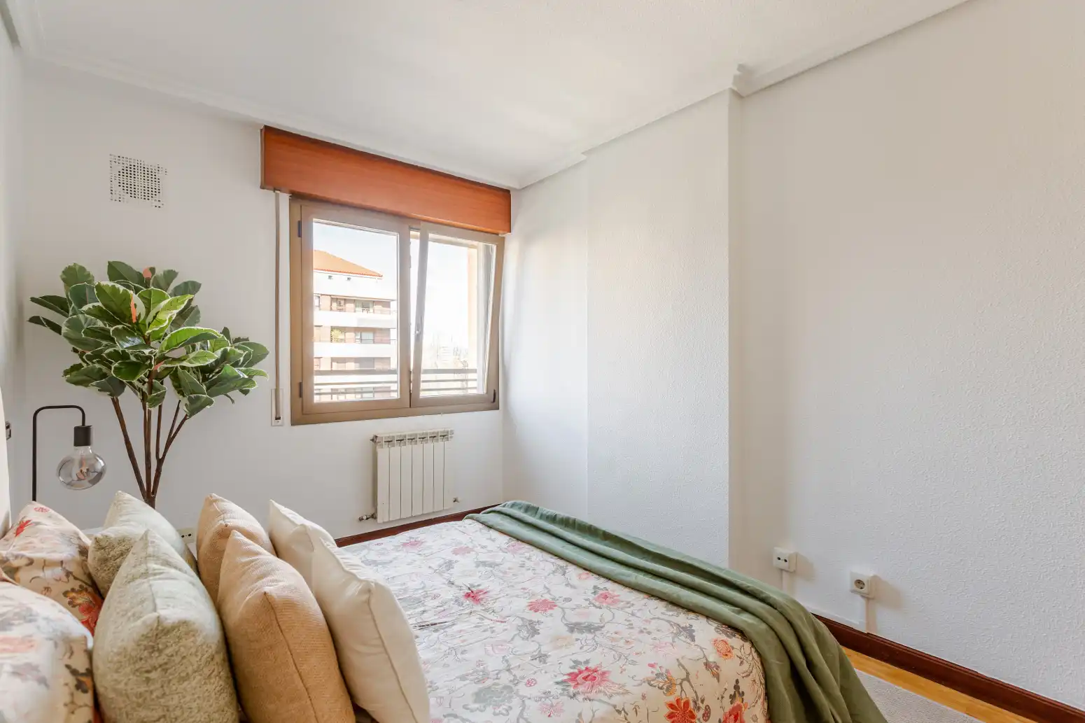 Habitación de Piso en venta en  Pamplona / Iruña con Calefacción, Parquet y Trastero