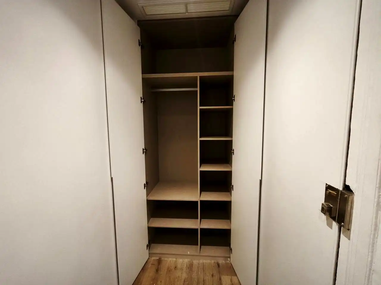 Schlafzimmer von Wohnung zur Miete in Barrio de Salamanca