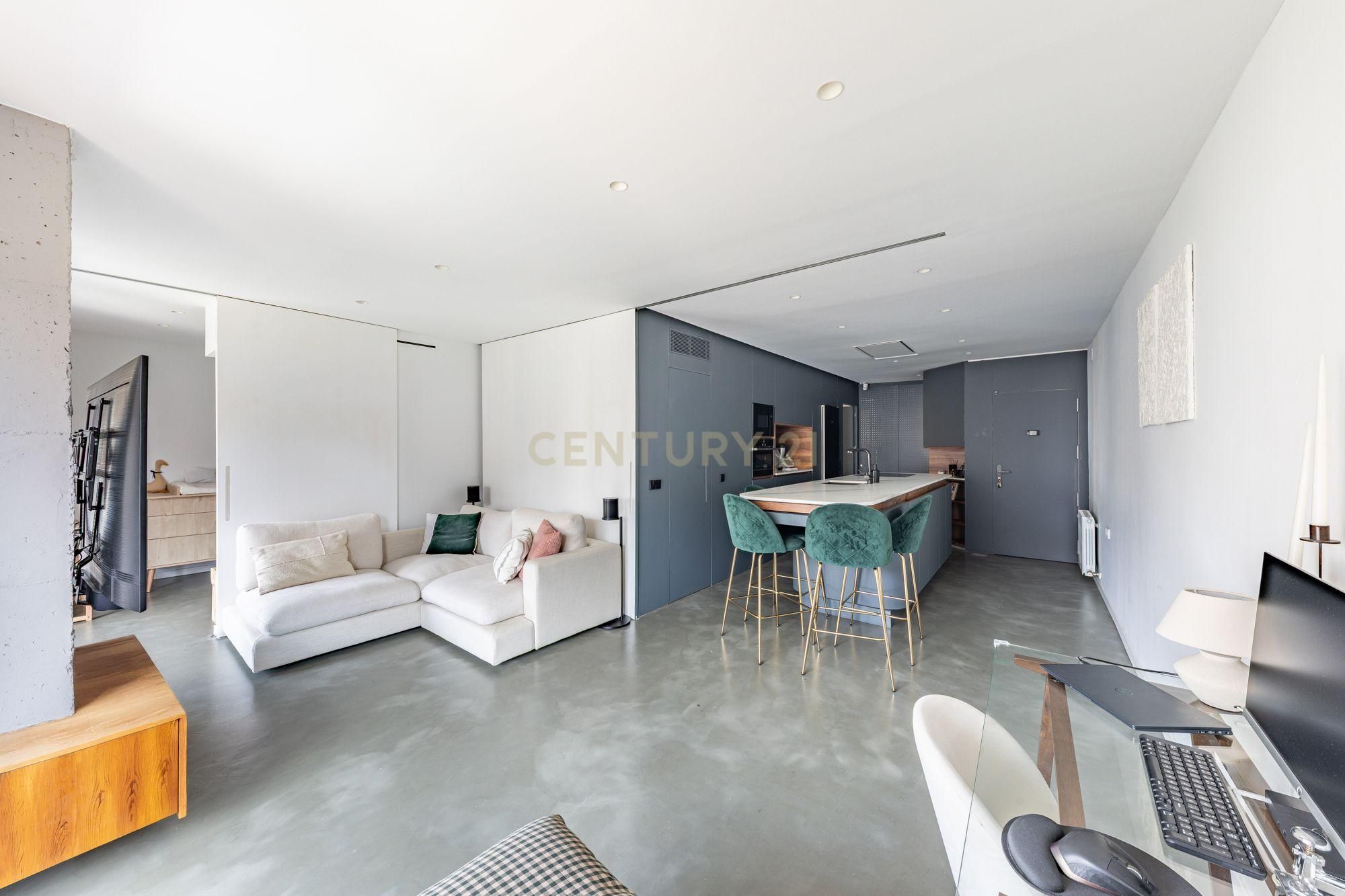 Living room of Apartment for sale in  Barcelona Capital