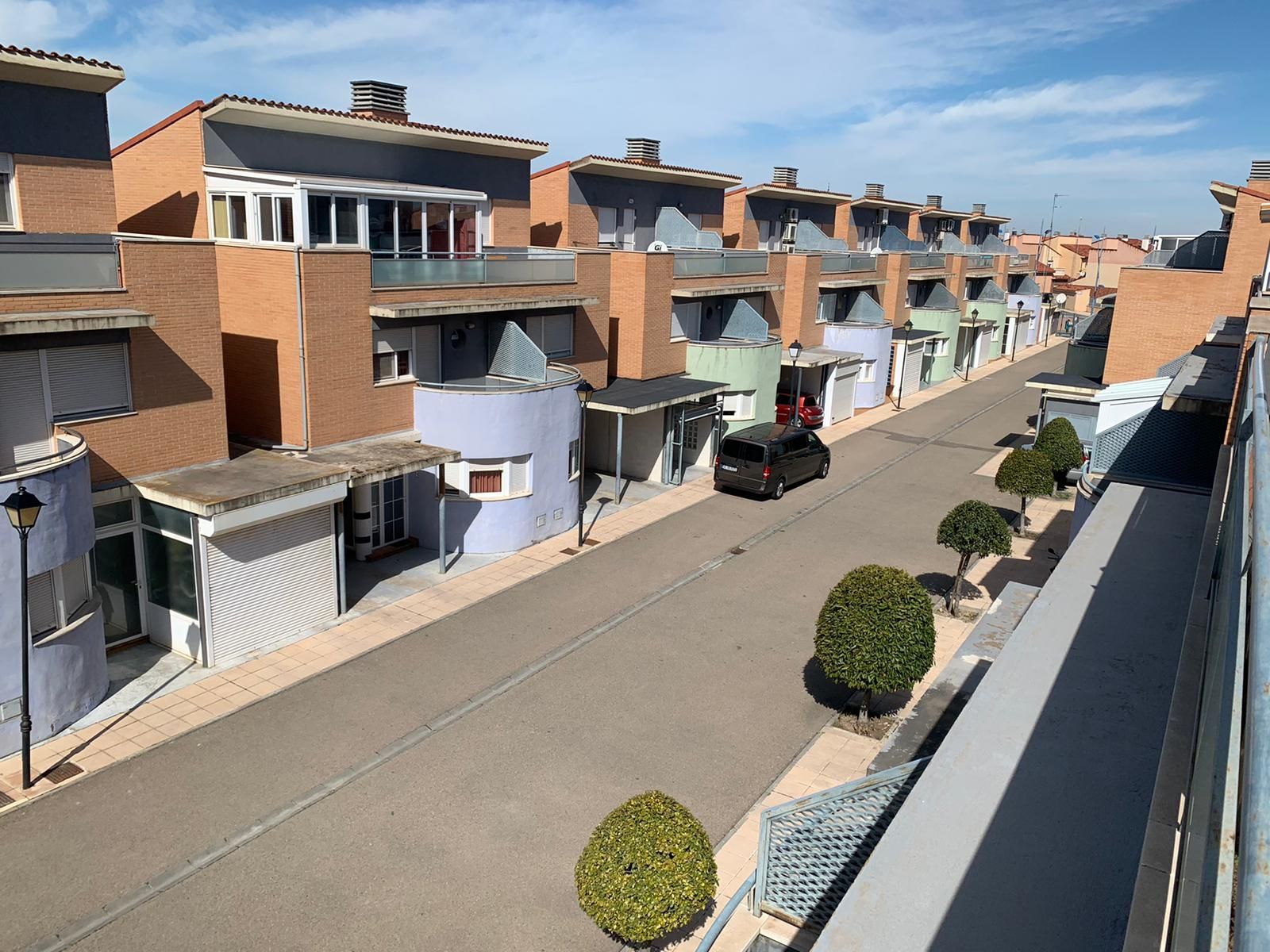 Casa adosada en venta en Paseo Reina Sofía, La Muela
