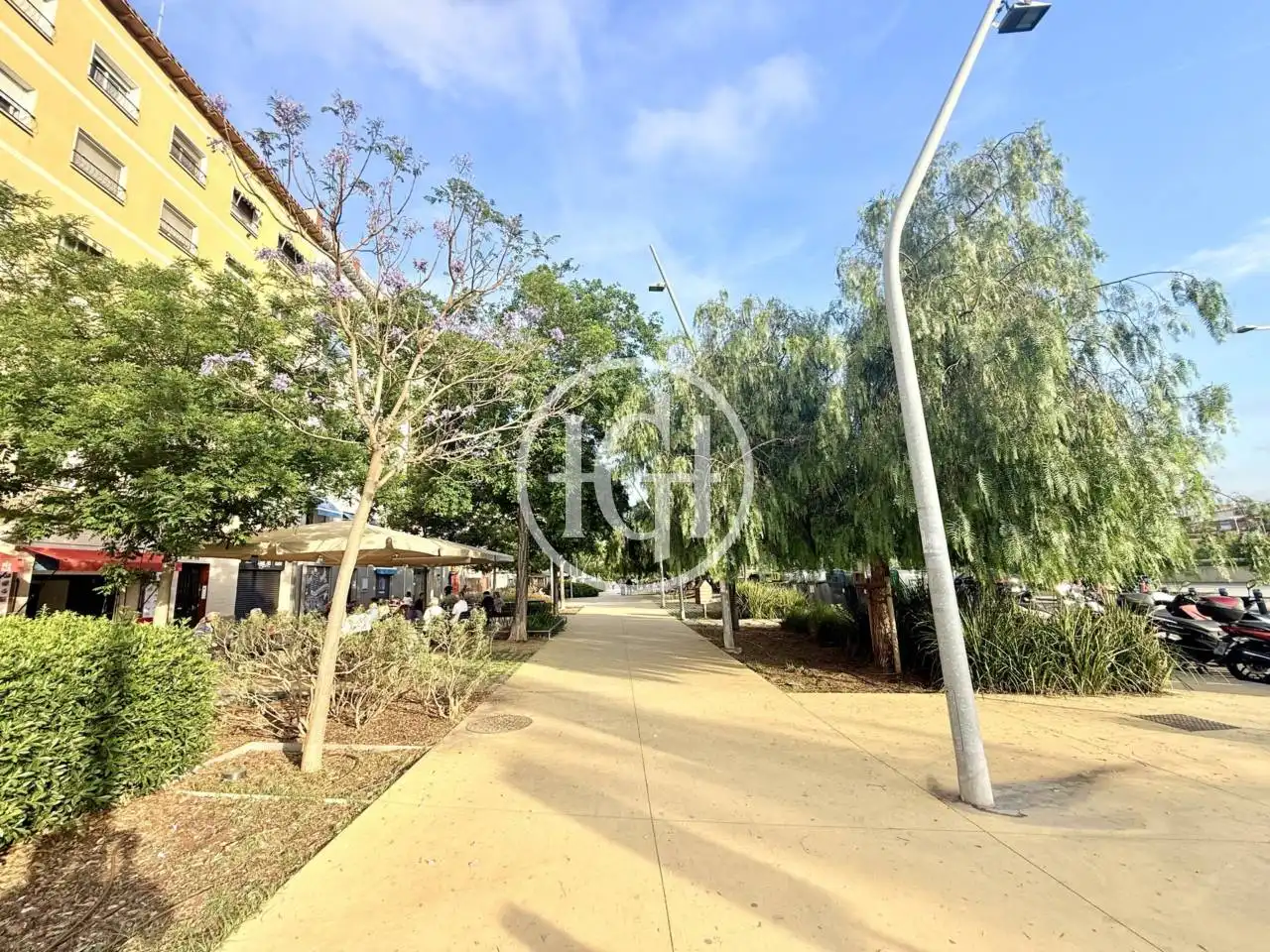 Vista exterior de Ático en venta en Santa Coloma de Gramenet con Aire acondicionado, Calefacción y Parquet