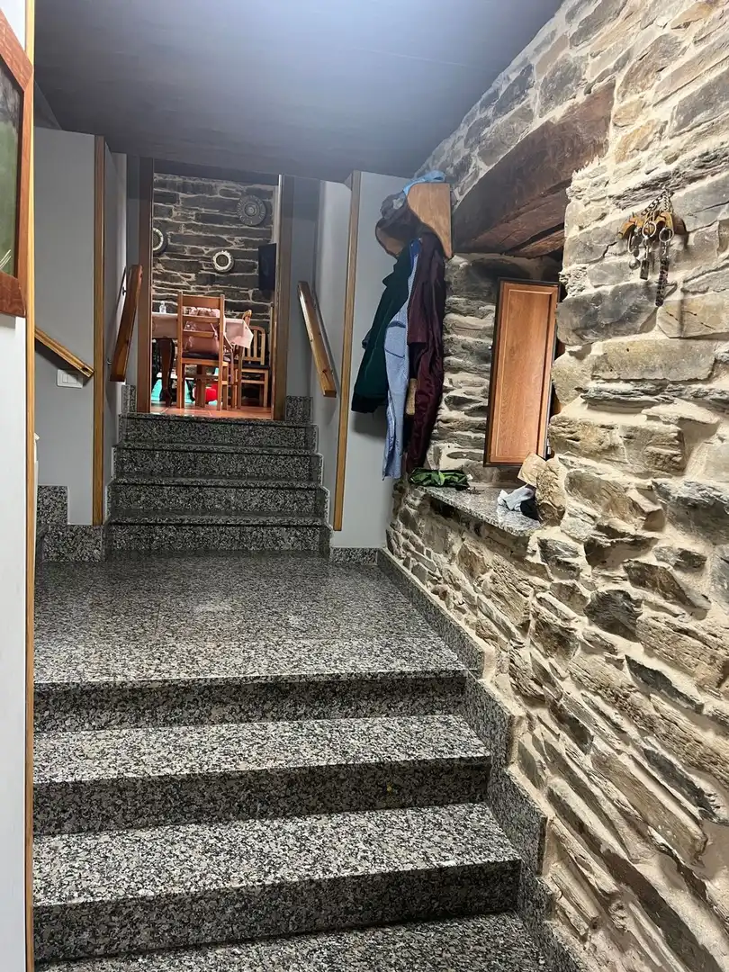 Finca rústica en venta en Triacastela con Jardín privado, Trastero y Balcón