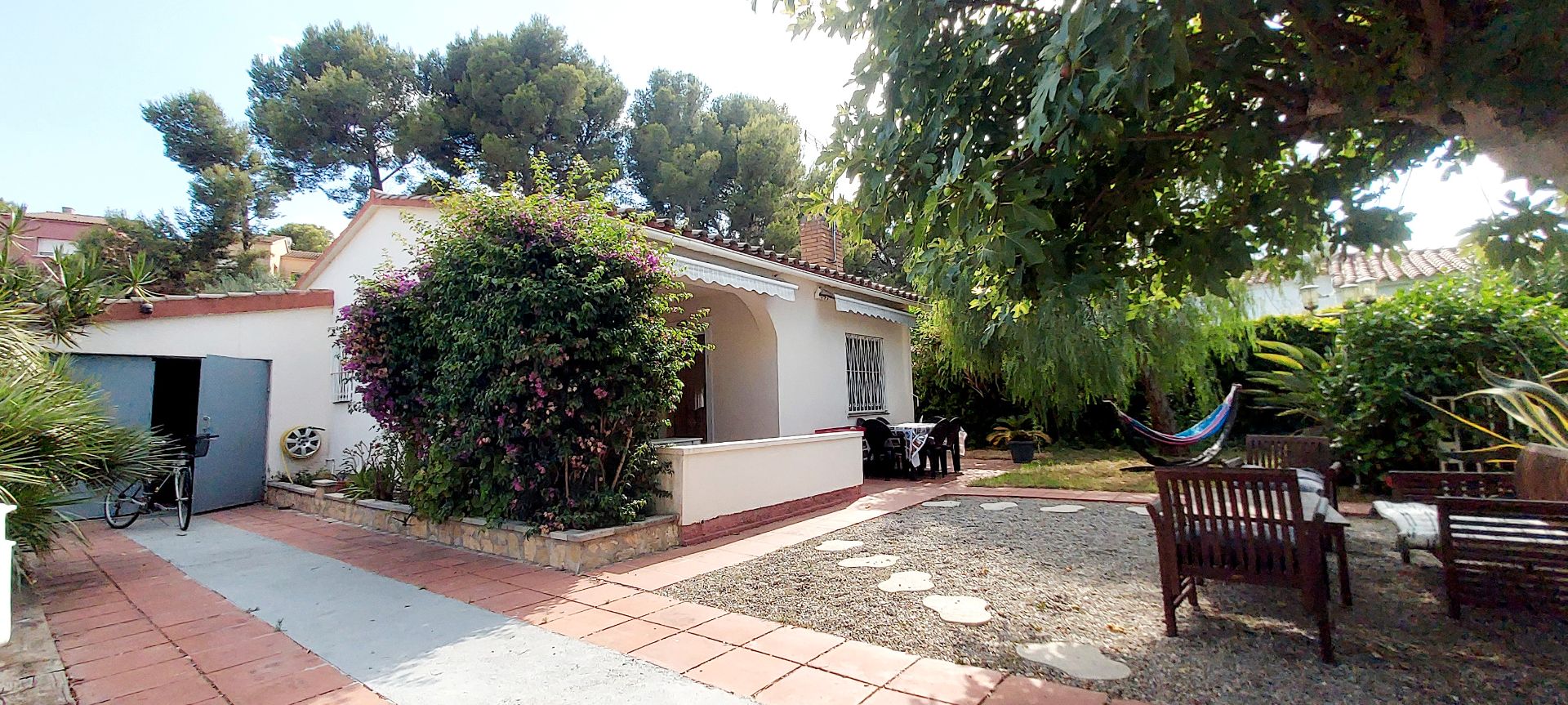 Jardí de Casa o xalet en venda en Mont-roig del Camp amb Aire condicionat, Jardí privat i Piscina