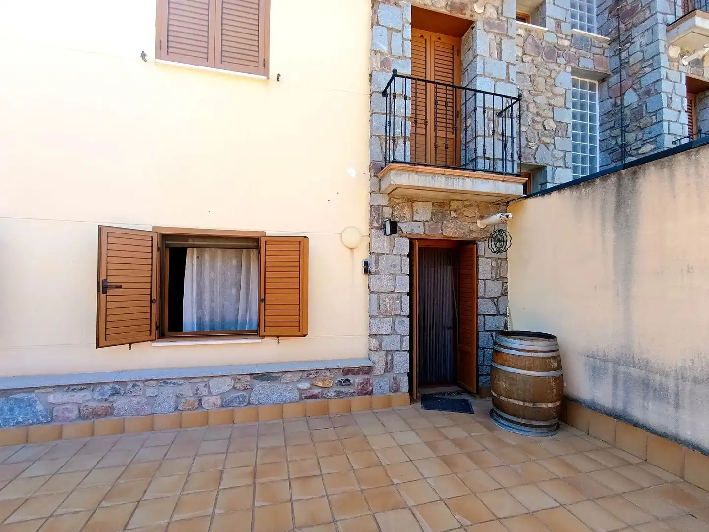 Vista exterior de Piso en venta en Castejón de Sos con Calefacción, Terraza y Trastero