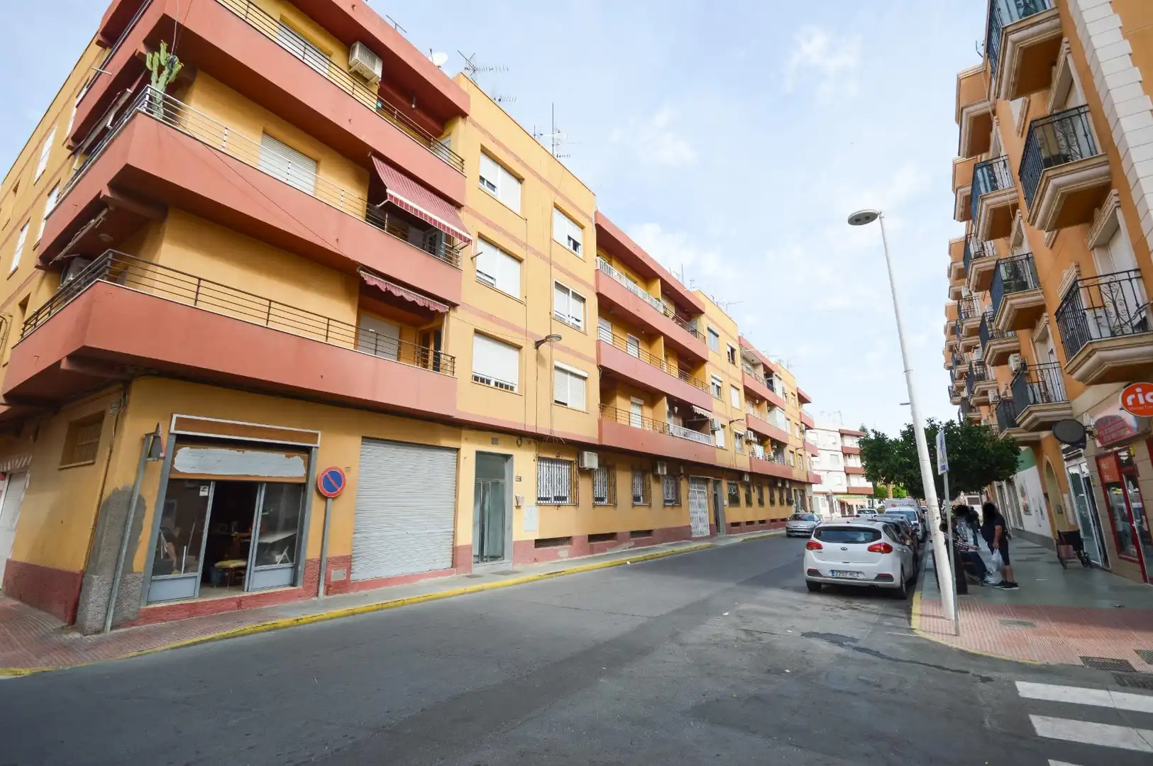 Außenansicht von Wohnung zum Verkauf in Benahadux mit Klimaanlage, Heizung und Terrasse