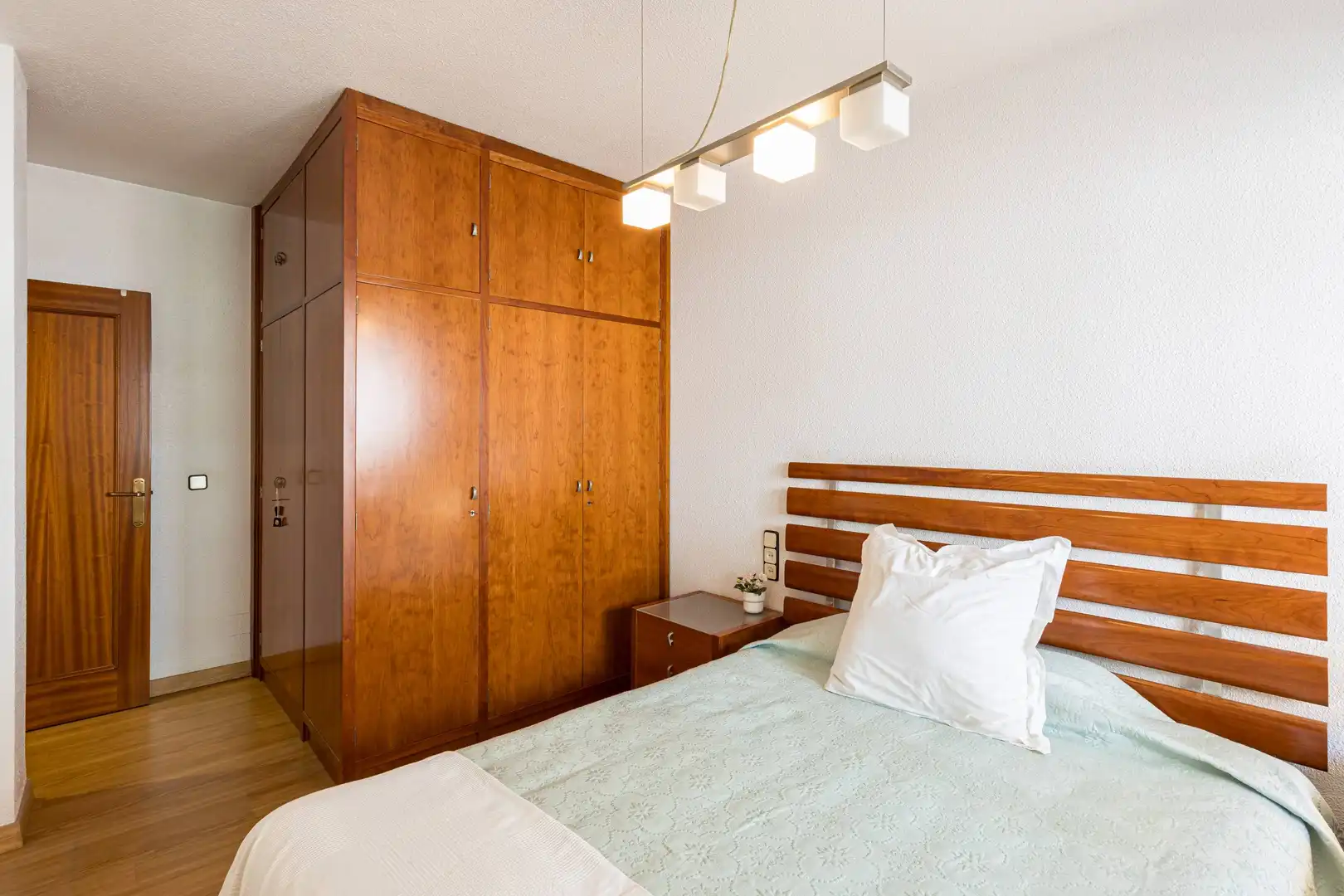Bedroom of Flat for sale in Sur