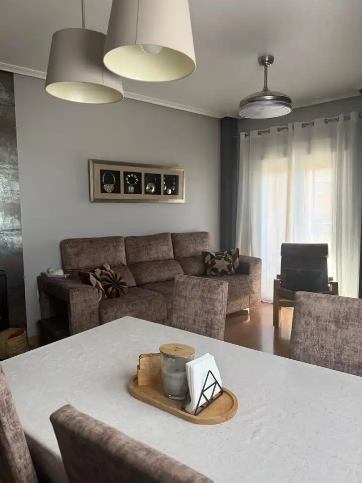 Appartamento con ascensore in vendita a Calle Cristóbal Colón, imagen 3