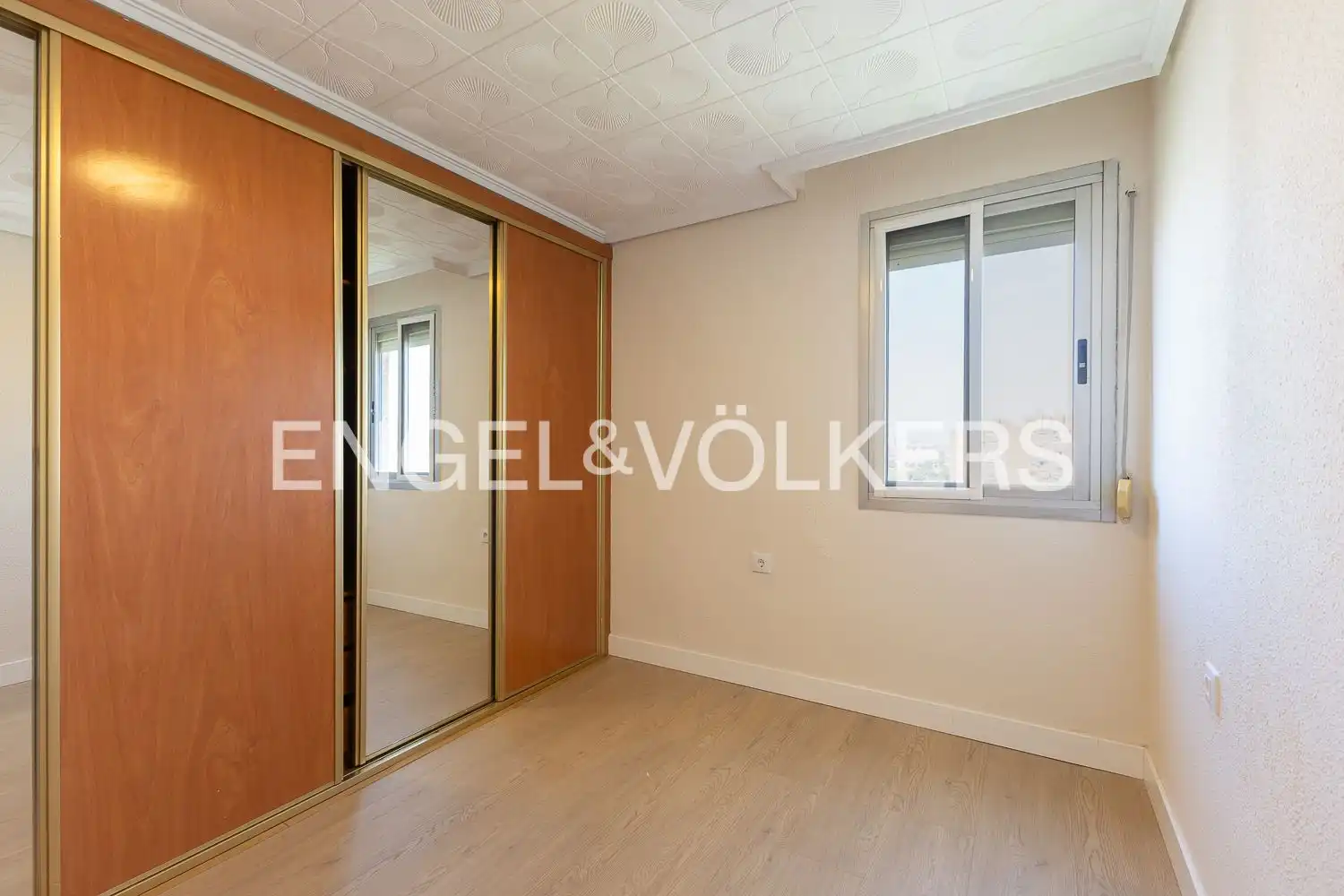 Habitación de Piso de alquiler en Valencia con Aire acondicionado y Calefacción