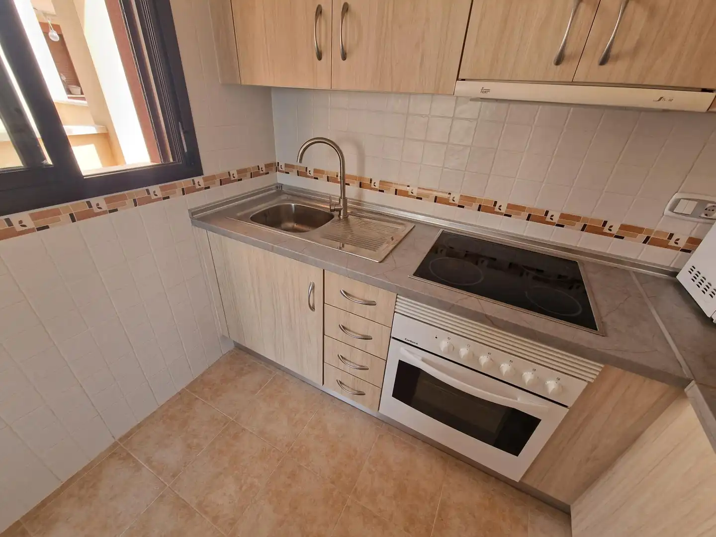 Küche von Wohnungen zum Verkauf in Águilas mit Terrasse, Balkon und Gemeinschaftspool