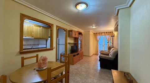 Foto 2 de Apartamento de alquiler en Calle Islandia, Zona Playa de los Locos, Torrevieja