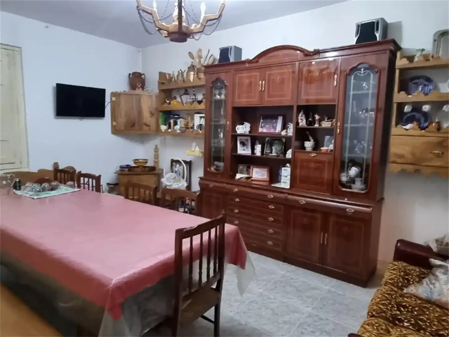 Menjador de Casa adosada en venda en Destriana