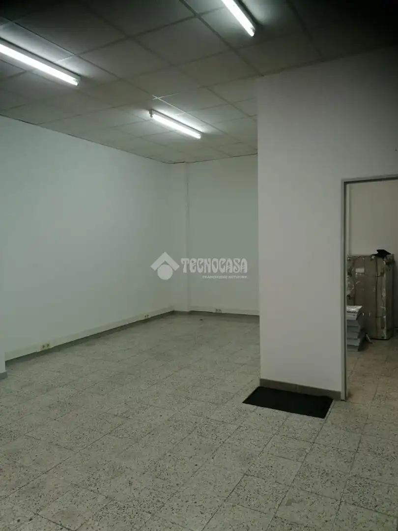 Local en venda en Móstoles amb Aire condicionat