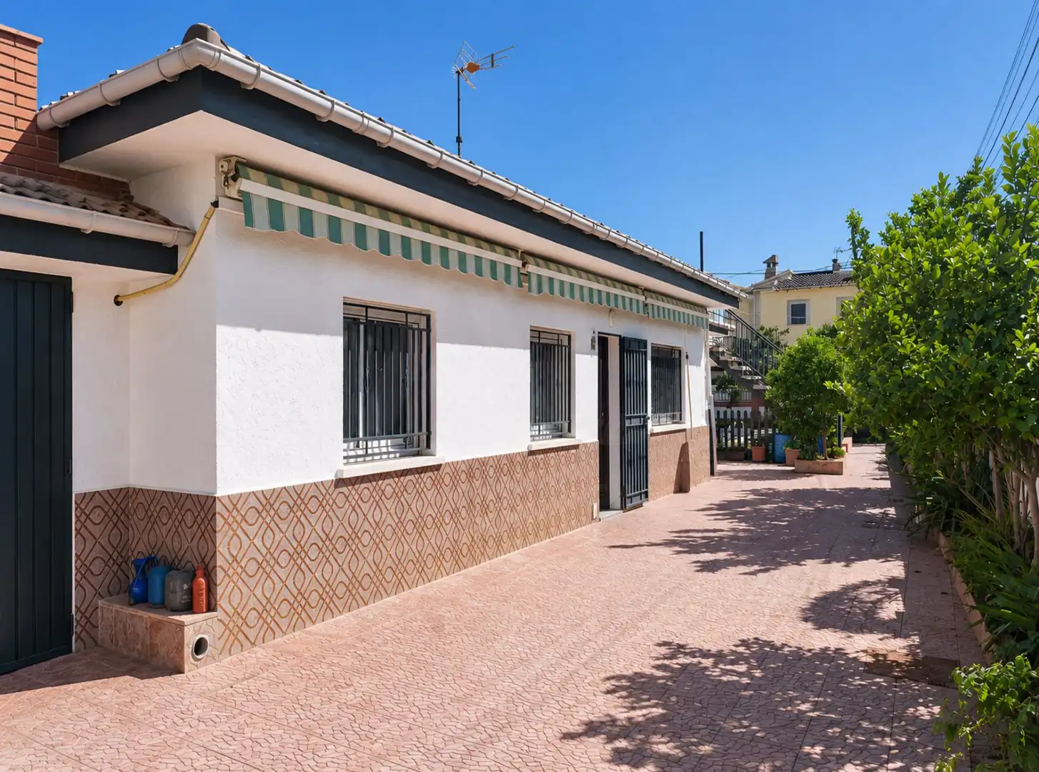 Casa amb piscina en venda a Santa Oliva