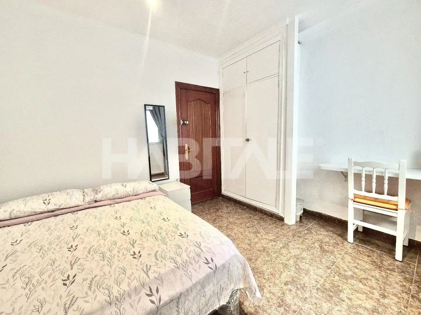 Schlafzimmer von Wohnung zum Verkauf in Valencia mit Möbliert