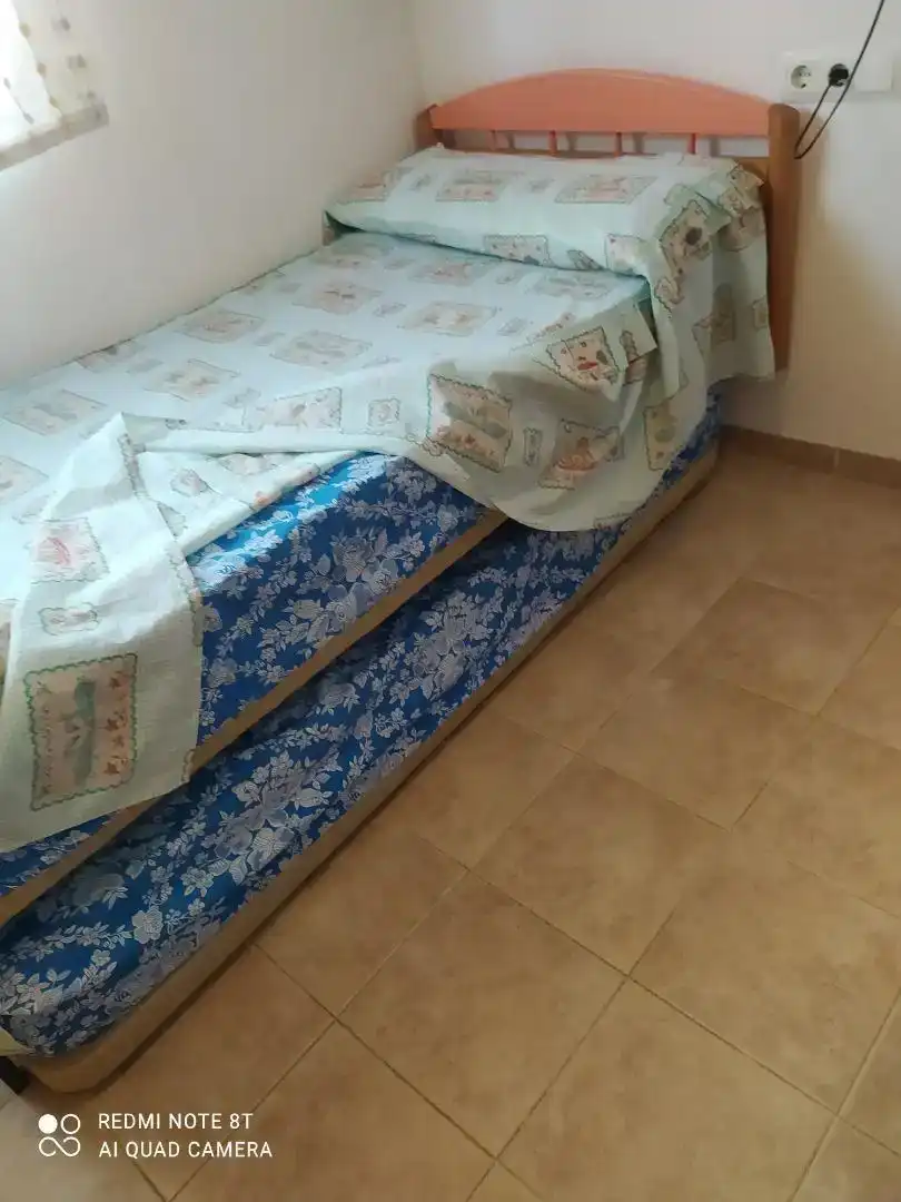 Schlafzimmer von Wohnungen zur Miete in Oliva mit Klimaanlage und Balkon