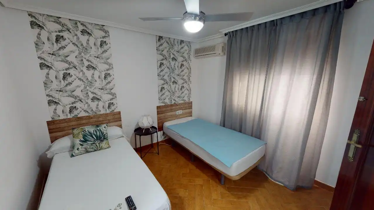 Habitación de Edificio en venta en Jaén