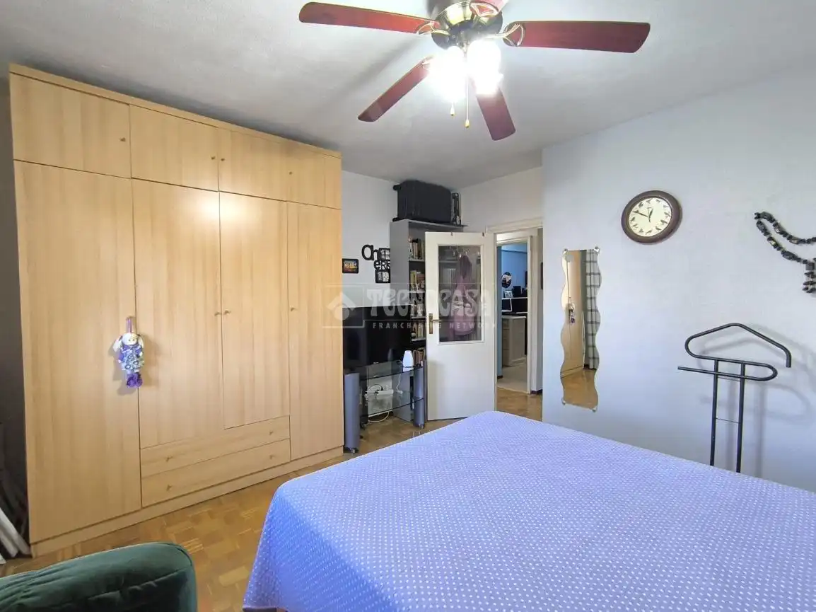 Habitación de Piso en venta en Alcalá de Henares con Aire acondicionado, Calefacción y Parquet