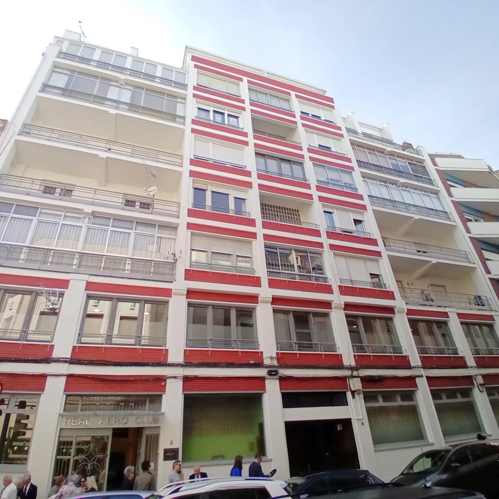 Exterior view of Flat for sale in León Capital   with Heating, Terrace and Storage room