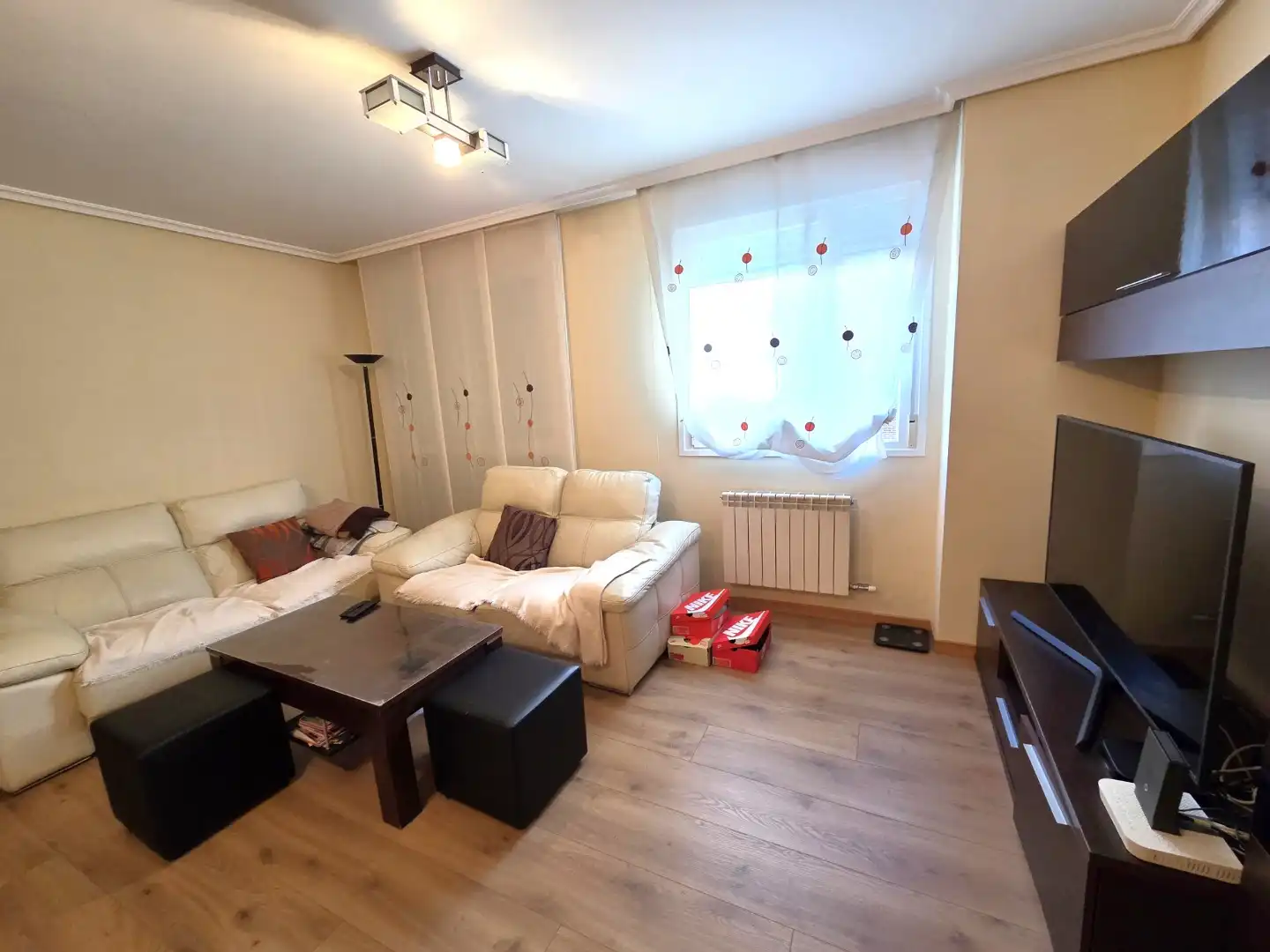 Sala d'estar de Pis en venda en Burgos amb Calefacció i Traster