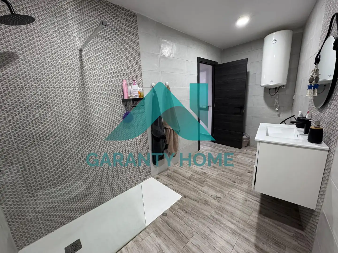 Bany de Casa o xalet en venda en Torreorgaz amb Aire condicionat, Jardí privat i Terrassa