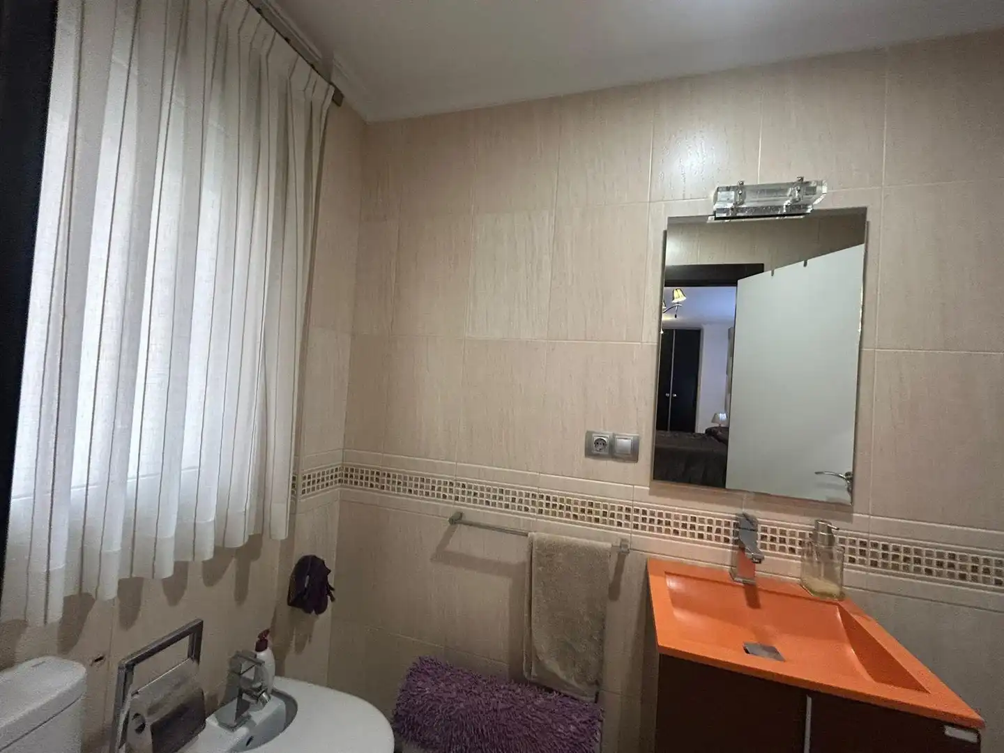 Baño de Apartamento en venta en Yecla con Calefacción, Trastero y Amueblado
