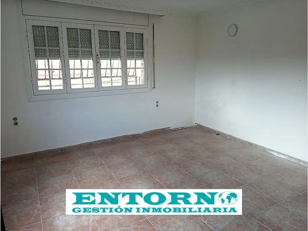 Habitación de Casa o chalet en venta en Santa Perpètua de Mogoda con Jardín privado, Terraza y Trastero