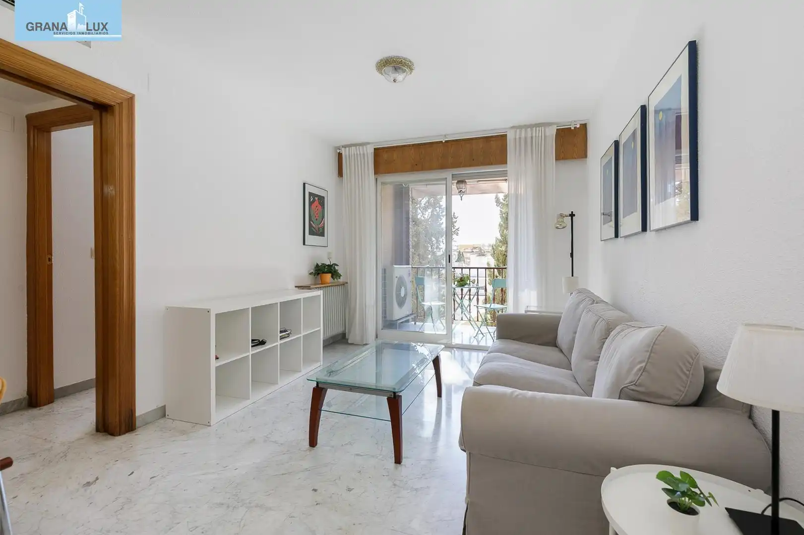 Flat with terrace for sale in Calle Doctor Azpitarte 2