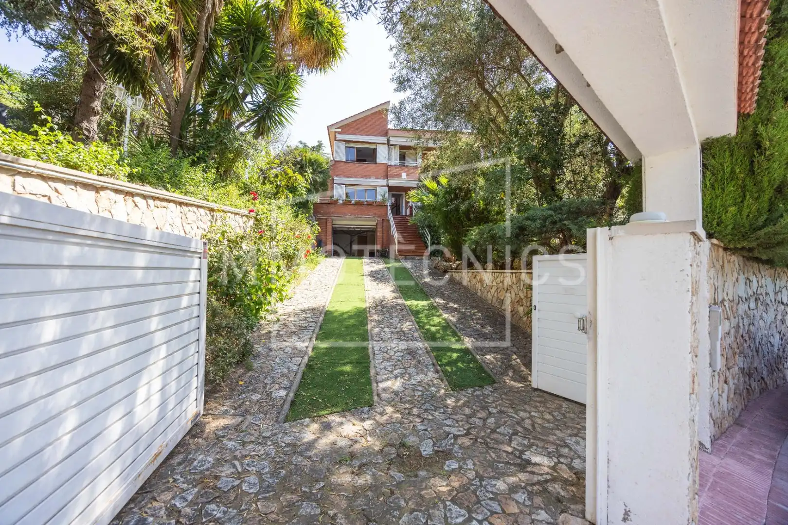 Garden of Houses for sale in Arenys de Munt  with Air Conditioner, Heating and Private garden