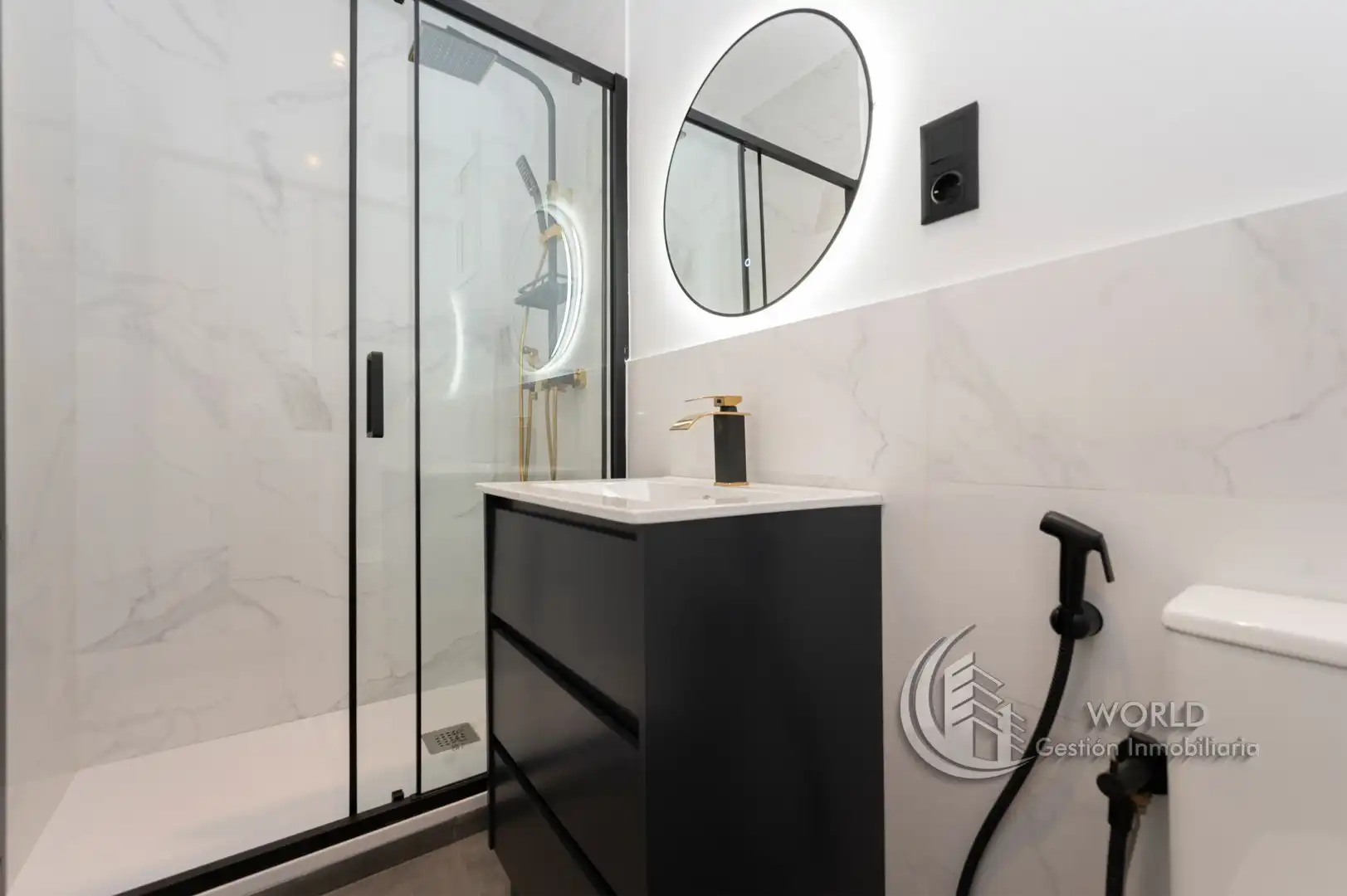 Baño de Piso en venta en Madrid con Aire acondicionado, Calefacción y Horno