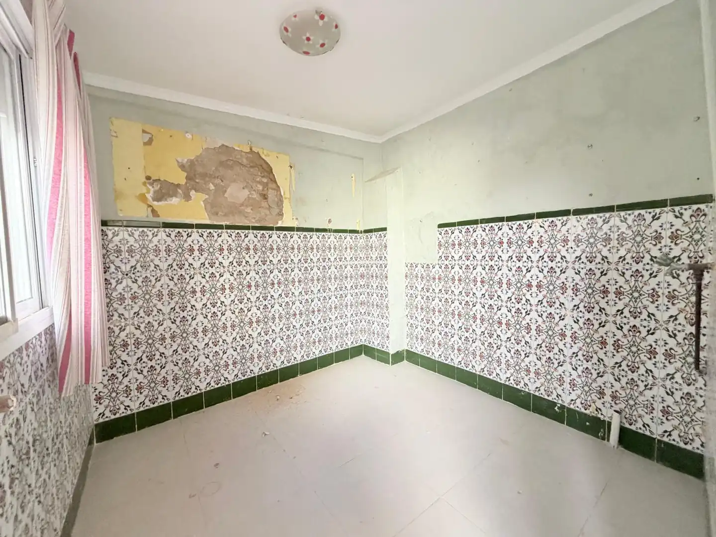 Bany de Casa o xalet en venda en Bormujos amb Traster