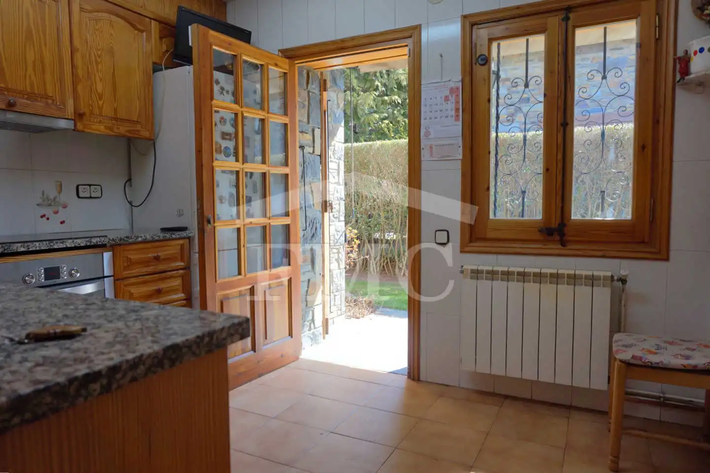 Cuina de Casa o xalet en venda en Llívia amb Calefacció, Jardí privat i Parquet