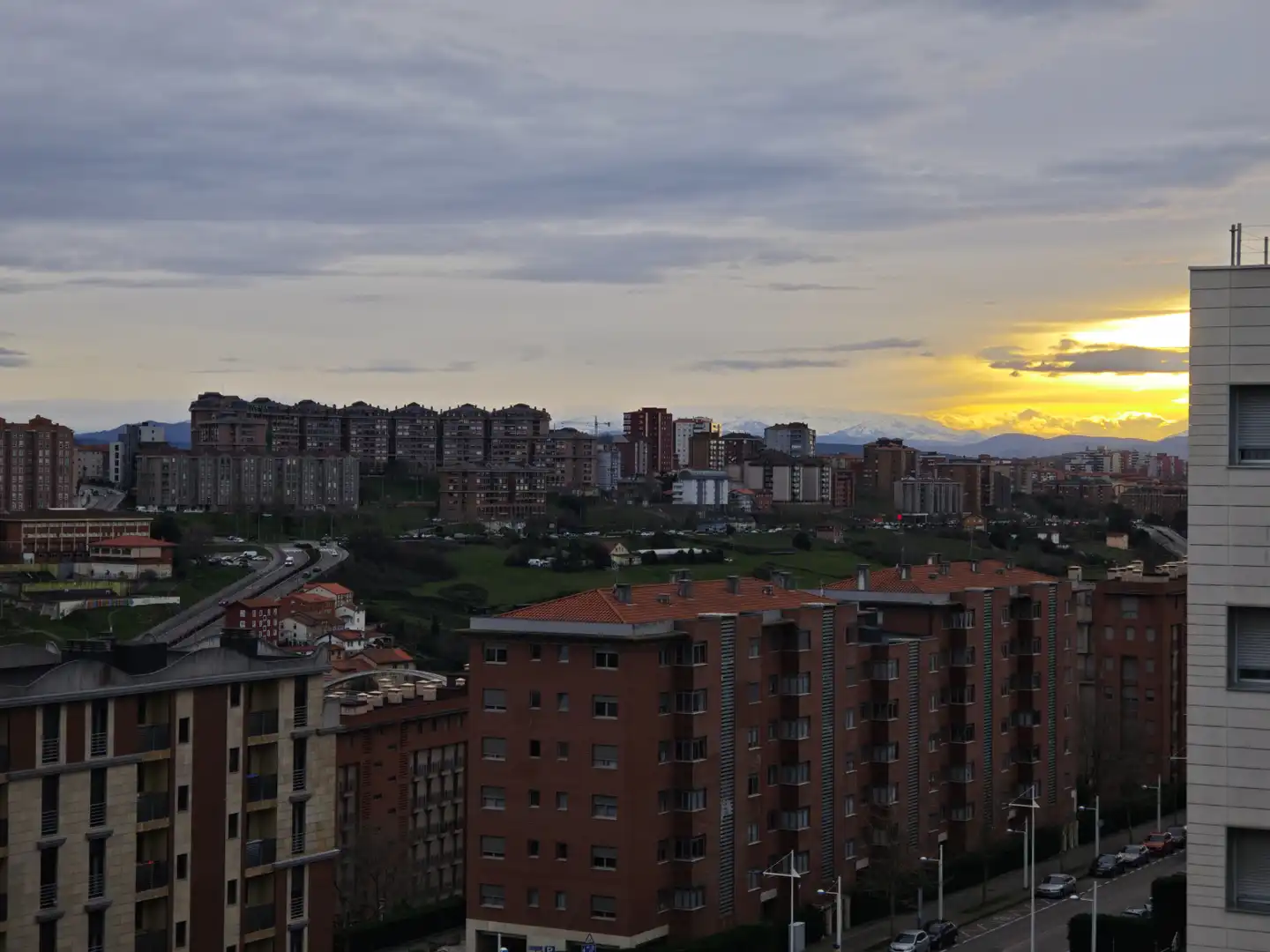 Außenansicht von Wohnung zur Miete in Santander mit Heizung, Möbliert und Ofen