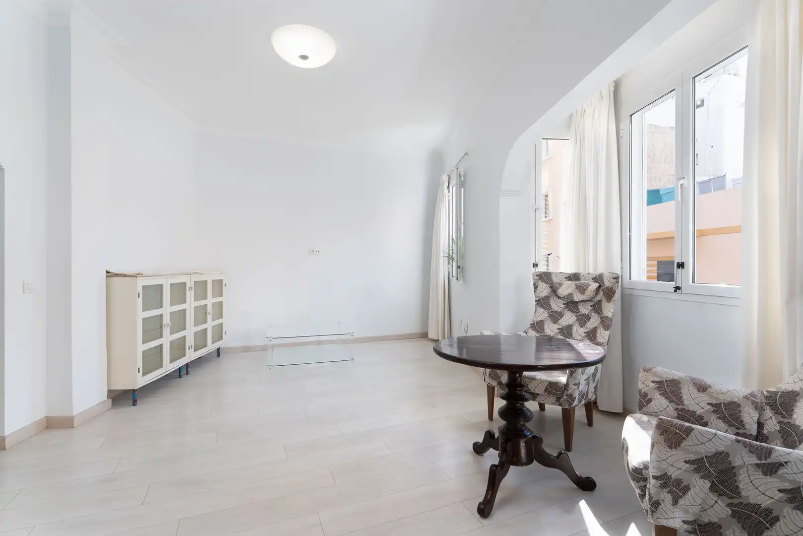 Sala d'estar de Pis en venda en Las Palmas de Gran Canaria amb Calefacció