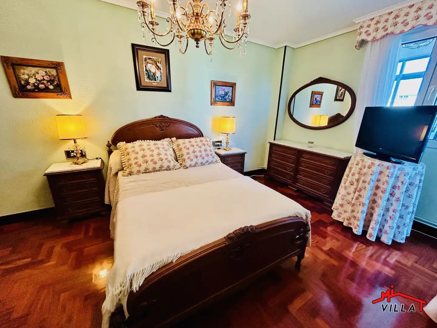 Habitación de Piso en venta en Laredo con Calefacción, Terraza y Amueblado